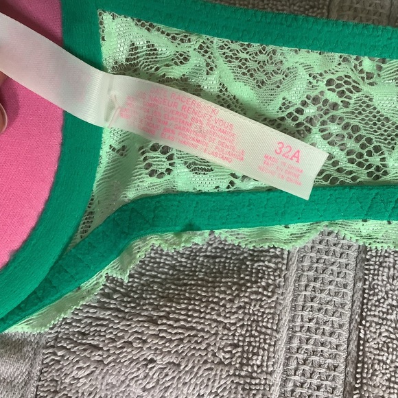 PINK Victoria’s Secret Green Lace Date Racerback Push-Up Bra. Size 32A - Picture 5 of 9